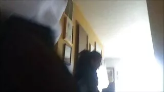 Une salope d'ébène soumise est punie par un mec pervers et une maîtresse video erotique français blanche aux gros seins London River
