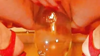 Une cochonne suce une grosse bite dans une voiture pendant que son amie est au sex gay francais gratuit pub