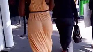 Deux anges roux mignons, Dani Zoey, s'assoient sur le film pornographique français gratuit visage et baisent en levrette.