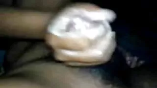 La petite sex porno frances amie aux yeux bandés Erick Lewis se fait baiser par le meilleur ami de son petit ami