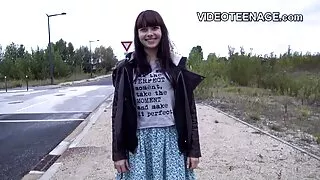 Deux bonbons assez habiles film porno francais complet streaming sucent la bite dure du barman brutal