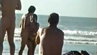 Maman fougueuse aux seins flasques se fait baiser par un jeune étalon vidéos porno sexe français excité