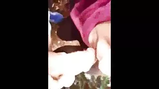 Salope tatouée Allie Sin baisée dans la chatte film entier porno en francais et la gorge à l'extérieur
