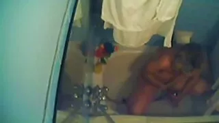 Une étrange brune aux longues jambes gémissant se masturbe avec une batte de baseball devant film de sex francais gratuit la caméra