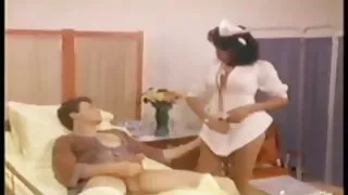 La fille film porno francais complet lubrique Flora Fairy léchée et baisée dans l'anus par son nouveau petit ami