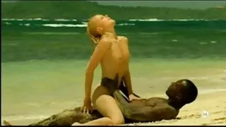 Une milf blonde gâtée se film x vf fait baiser la chatte en missionnaire par un BF insatiable