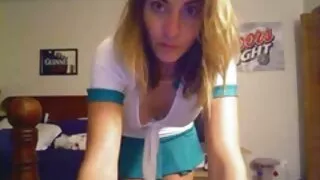 La salope chaude Jessa Rhode fait plaisir à la chatte de sa copine après un porno drom massage relaxant