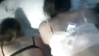 James Brossman se fait sucer la bite video porno en francais par une brune appétissante
